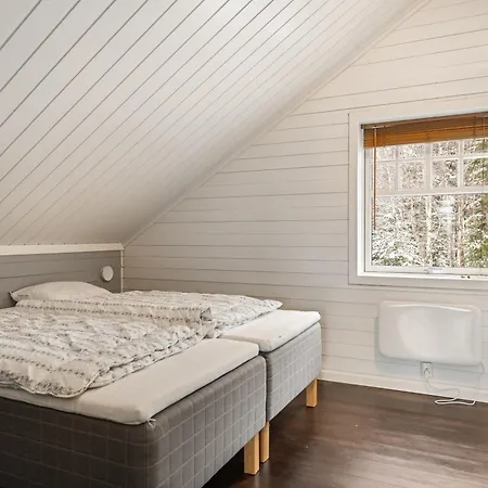 In With Seaview To *